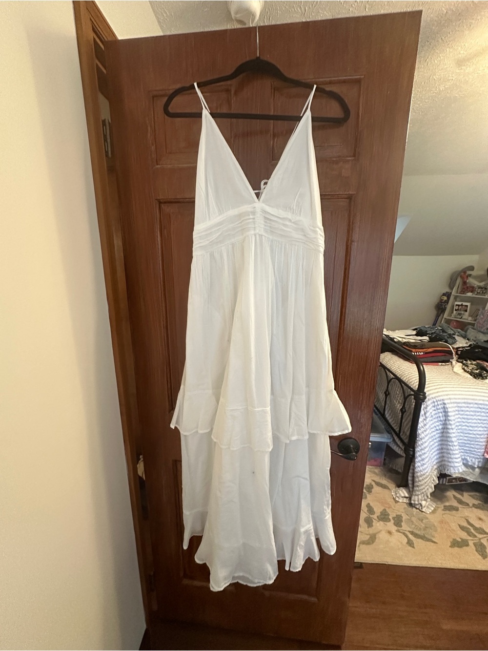 Abercrombie & Fitch White Tiered V-Neck Maxi Dress